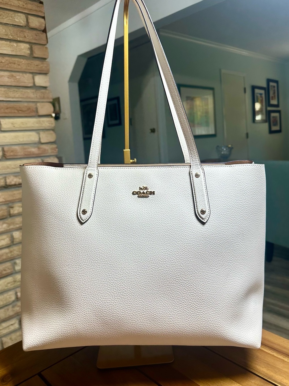 Coach Central Off-White Leather Tote with Top Zip Closure